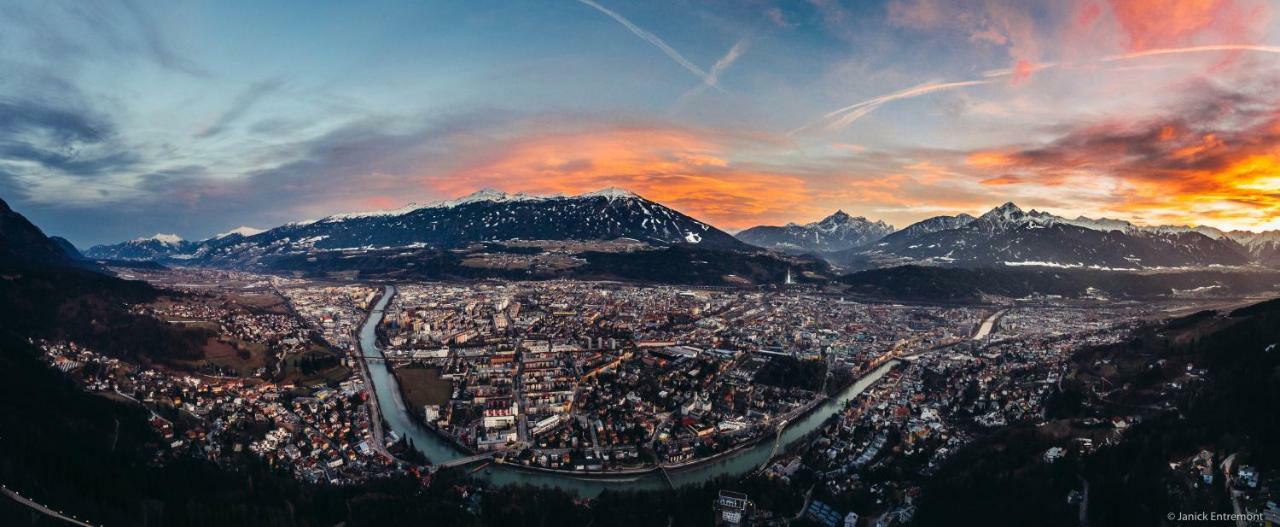 Charming, Central, Spacious Apartment Innsbruck Extérieur photo